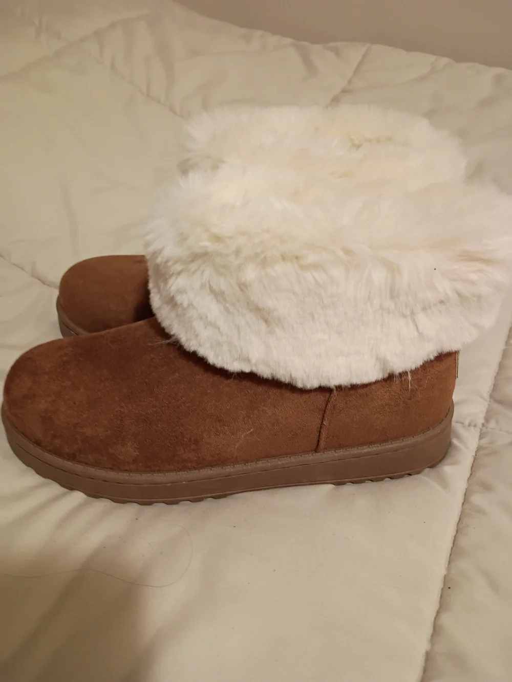 White Mountain Faux-Fur Cuff Winter Boots Brown & White